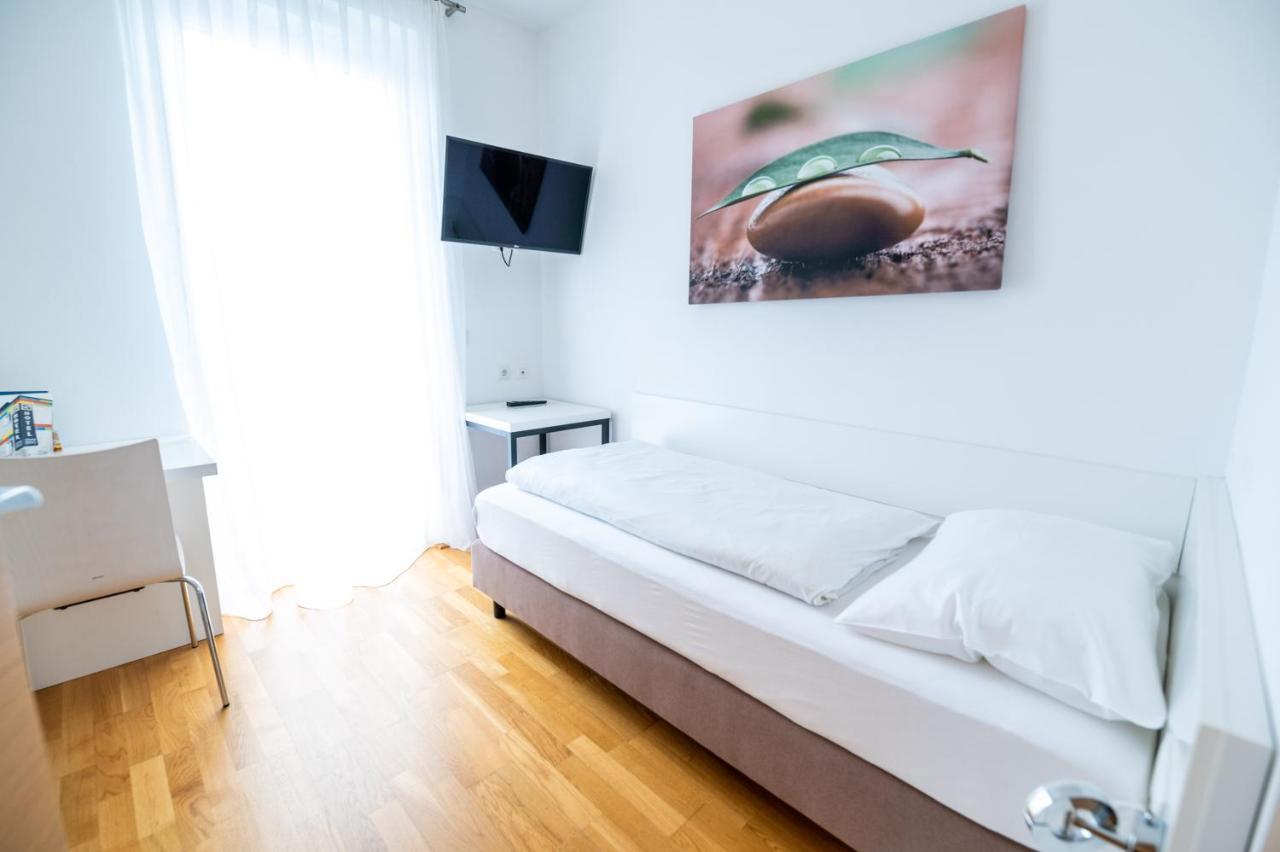 sHome Hotel Graz Esterno foto