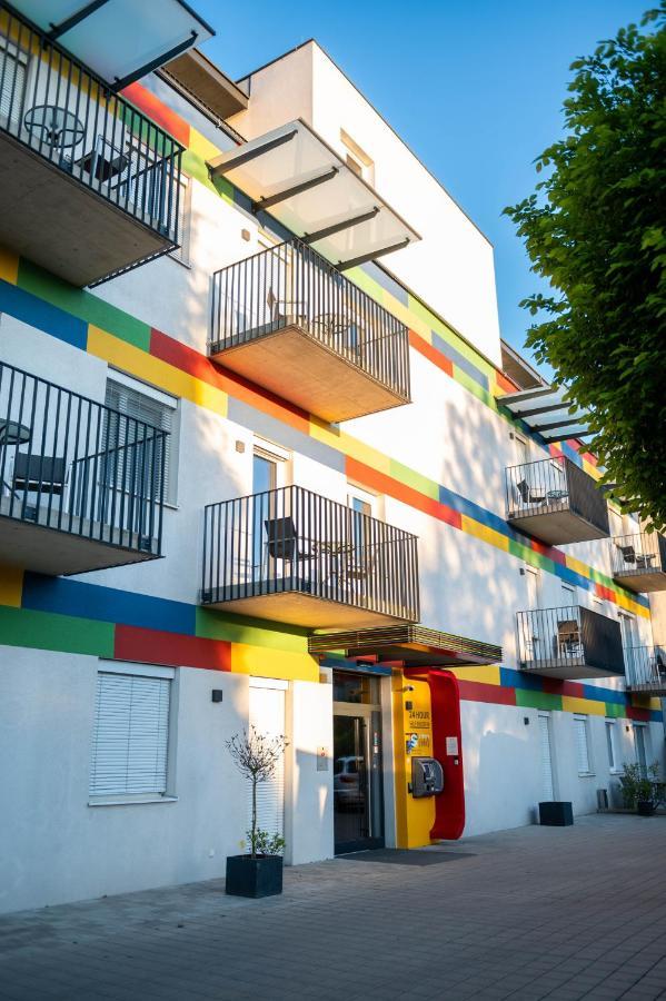 sHome Hotel Graz Esterno foto