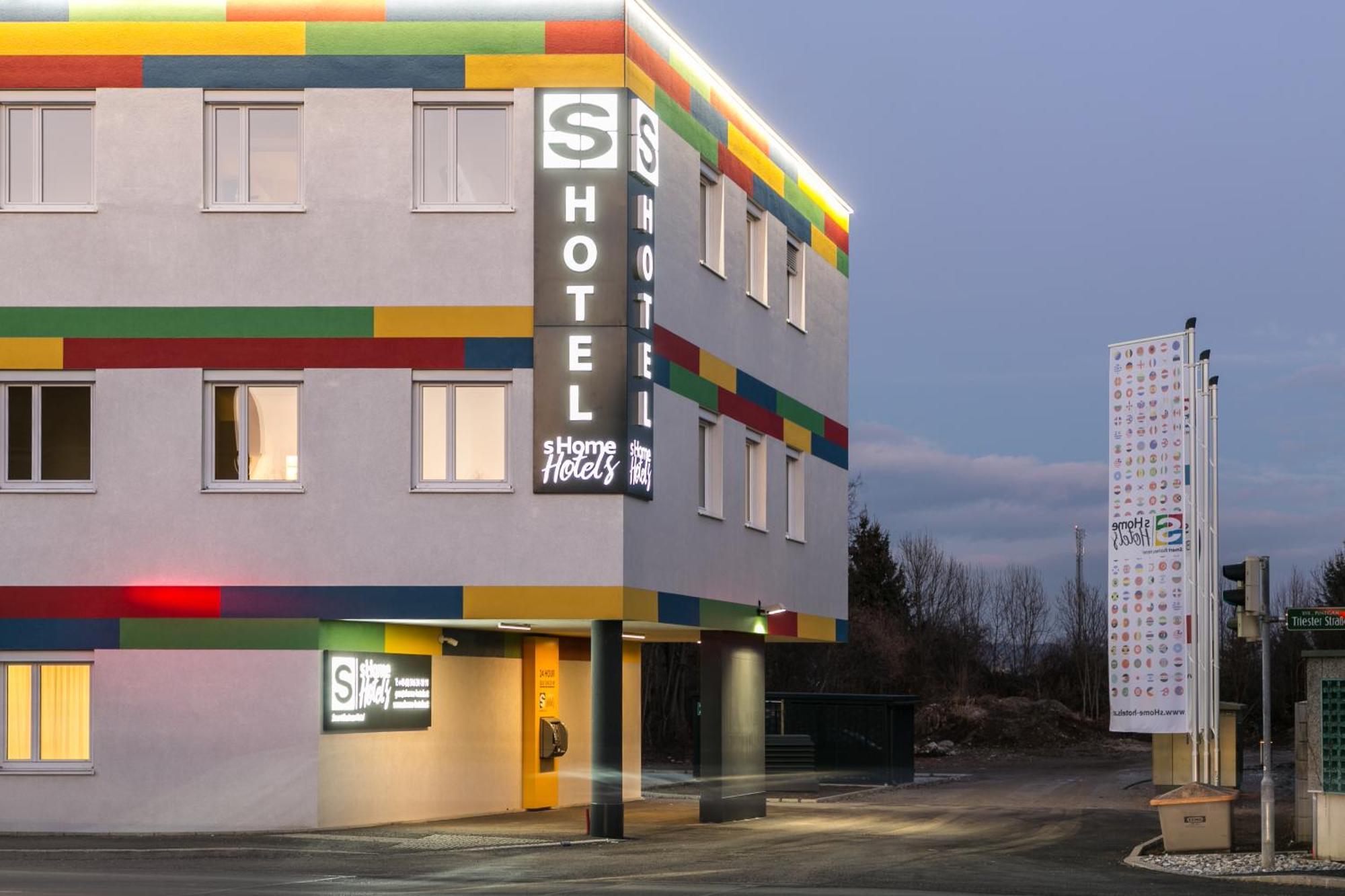 sHome Hotel Graz Esterno foto