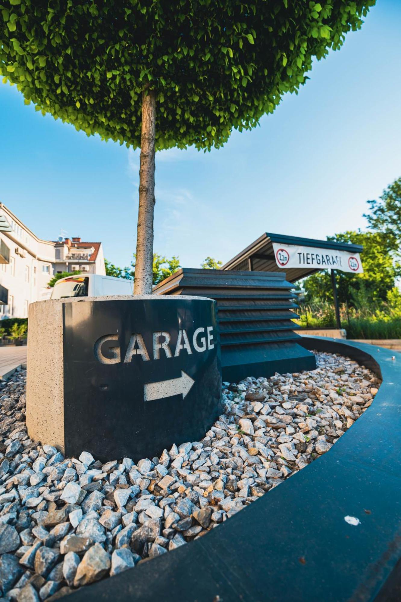 sHome Hotel Graz Esterno foto