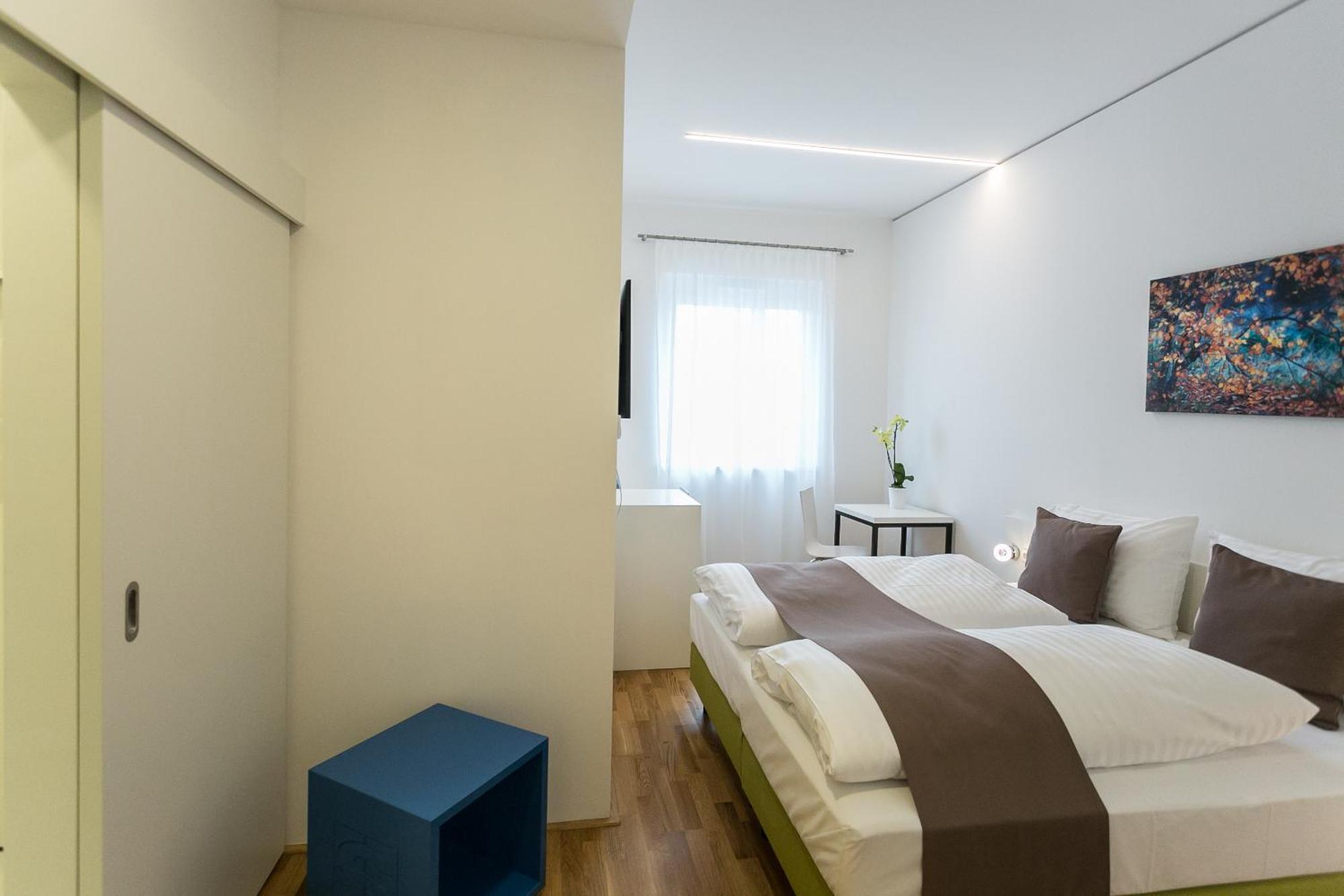 sHome Hotel Graz Esterno foto