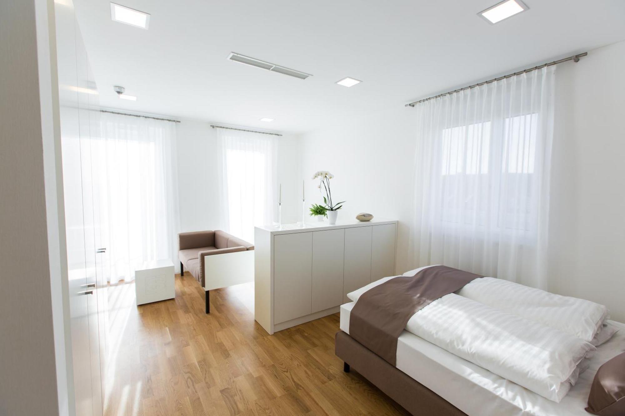 sHome Hotel Graz Esterno foto